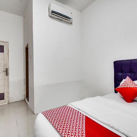 Oyo 90897 Hotel Sepupu Satria Pekanbaru Ngoại thất bức ảnh