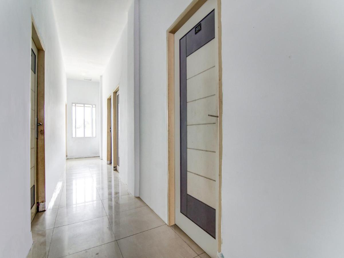 Oyo 90897 Hotel Sepupu Satria Pekanbaru Ngoại thất bức ảnh
