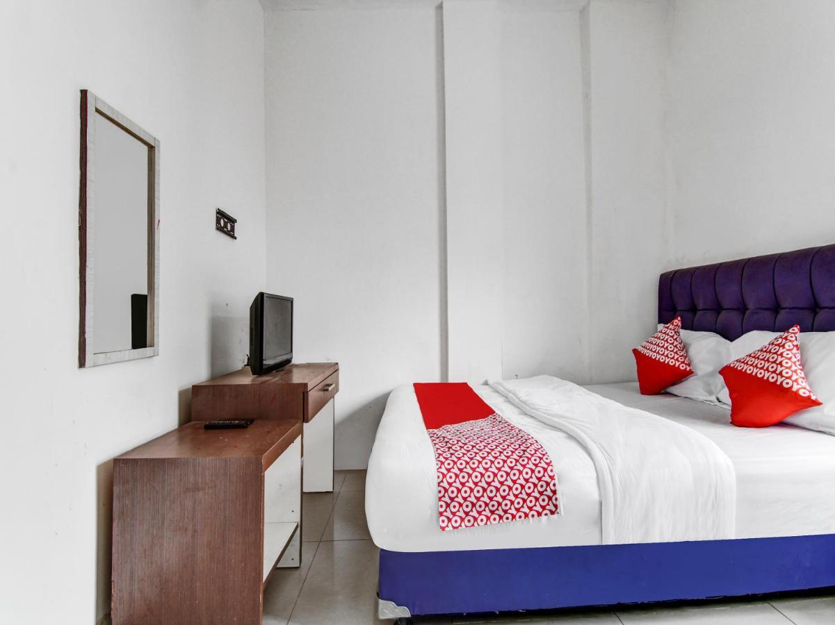 Oyo 90897 Hotel Sepupu Satria Pekanbaru Ngoại thất bức ảnh